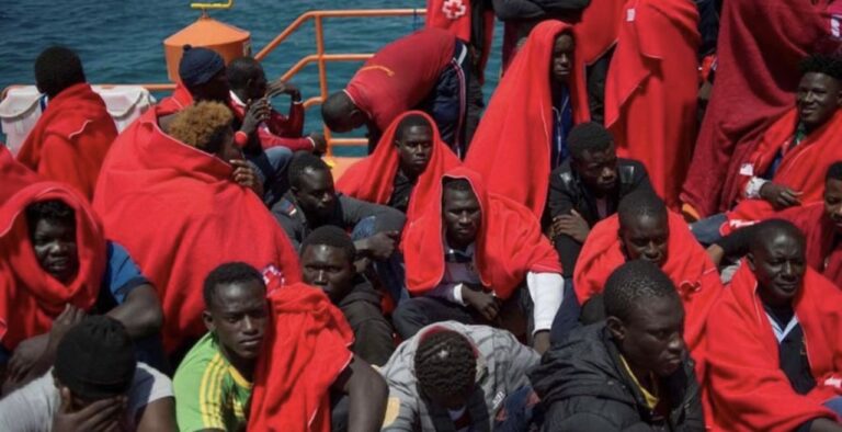 Sénégal : plus de 200 migrants interceptés par la marine
