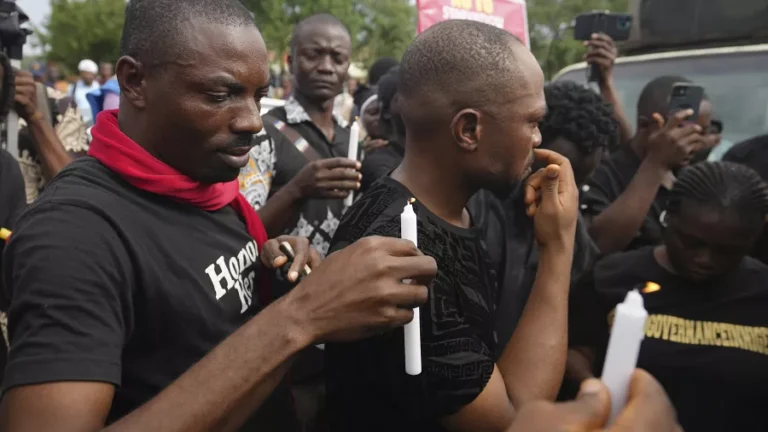 Nigeria rend hommage aux victimes des récentes protestations